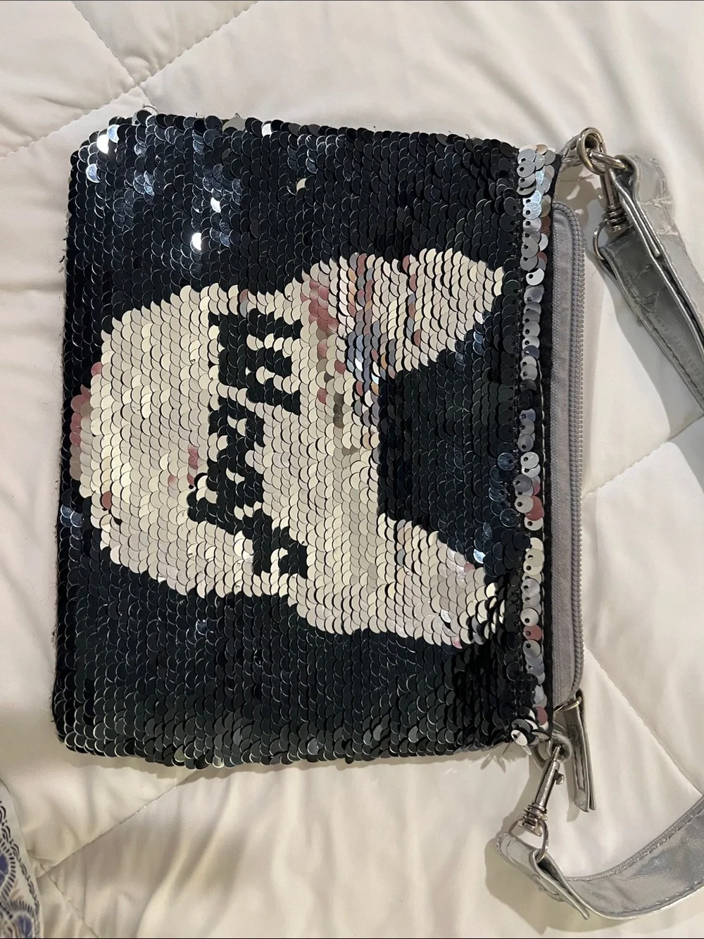 Sequin Crossbody Bag with 'Woof' Motif in Silver